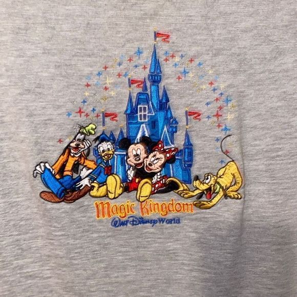 Walt Disney World Magic Kingdom Embroidered mickey & friends XL tshirt - Picture 2 of 7